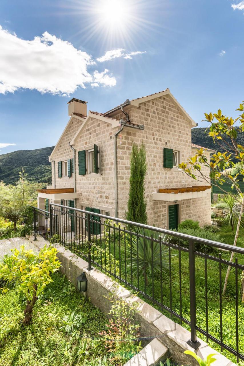Lavender House With Shared Pool Villa Herceg Novi Exterior photo